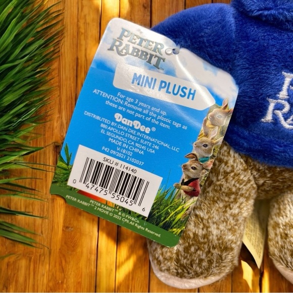 NWT Peter Rabbit Mini Plush - Dan Dee 2022 Movie Edition - Picture 4 of 7